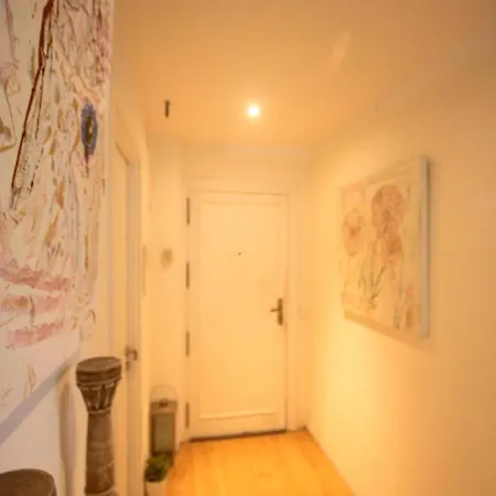 Little Peaceful Retreat With Bath, Heating, Terrace, Free Wifi Fridge Easy Parking *