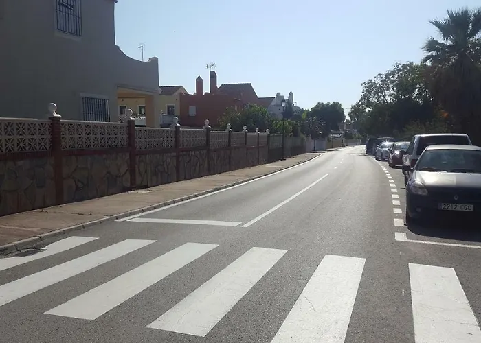 Little Peaceful Retreat With Bath, Heating, Terrace, Free Wifi Fridge Easy Parking Accommodatie bij particulieren Marbella