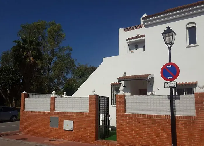 Accommodatie bij particulieren Little Peaceful Retreat With Bath, Heating, Terrace, Free Wifi Fridge Easy Parking *