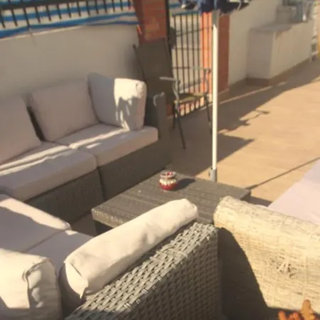 منزل للإقامة Little Peaceful Retreat With Bath, Heating, Terrace, Free Wifi Fridge Easy Parking ماربيا