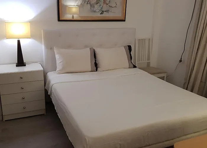Little Peaceful Retreat With Bath, Heating, Terrace, Free Wifi Fridge Easy Parking
