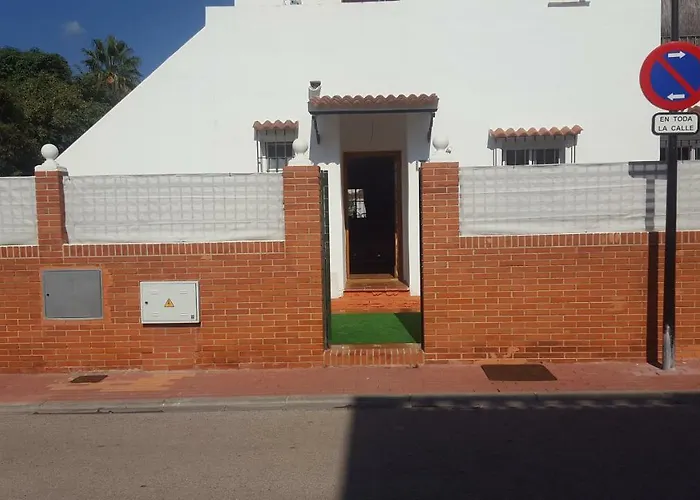 Little Peaceful Retreat With Bath, Heating, Terrace, Free Wifi Fridge Easy Parking Privatunterkunft Marbella